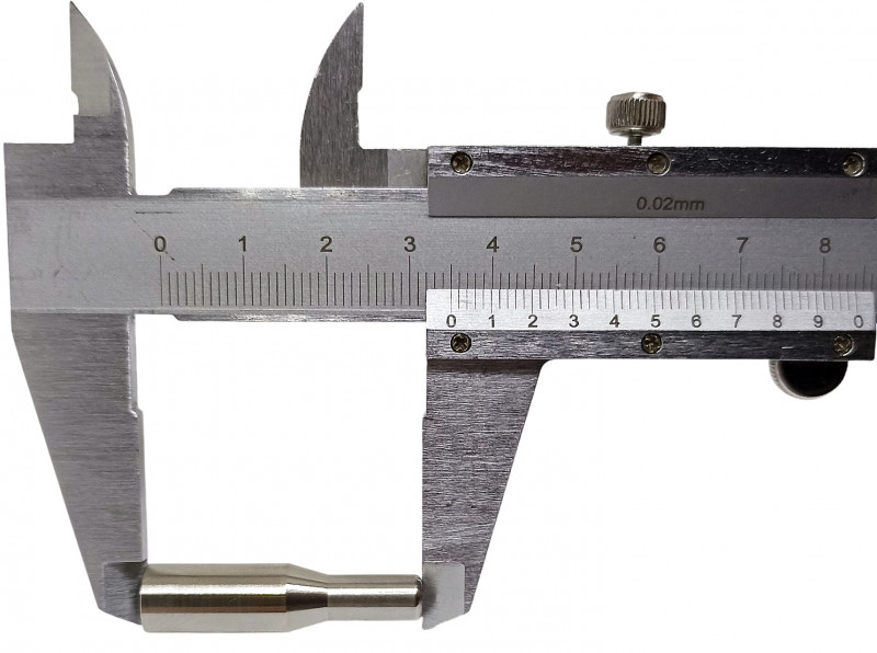 Общая длина задника - 3.5см.