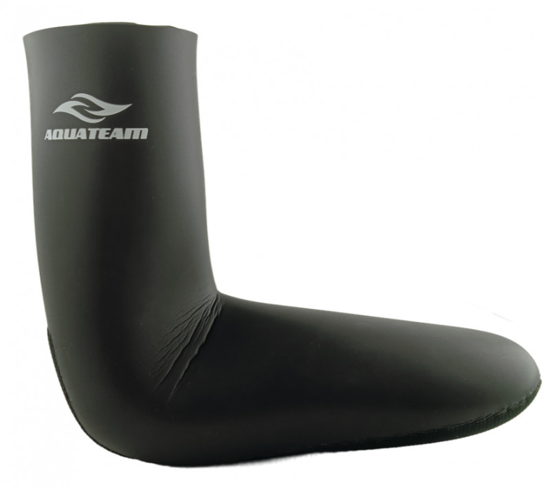 Носки обладают высоким уровнем термоизоляции - 10‑миллиметровый неопрен эффективно сохраняет тепло даже при длительных погружениях.