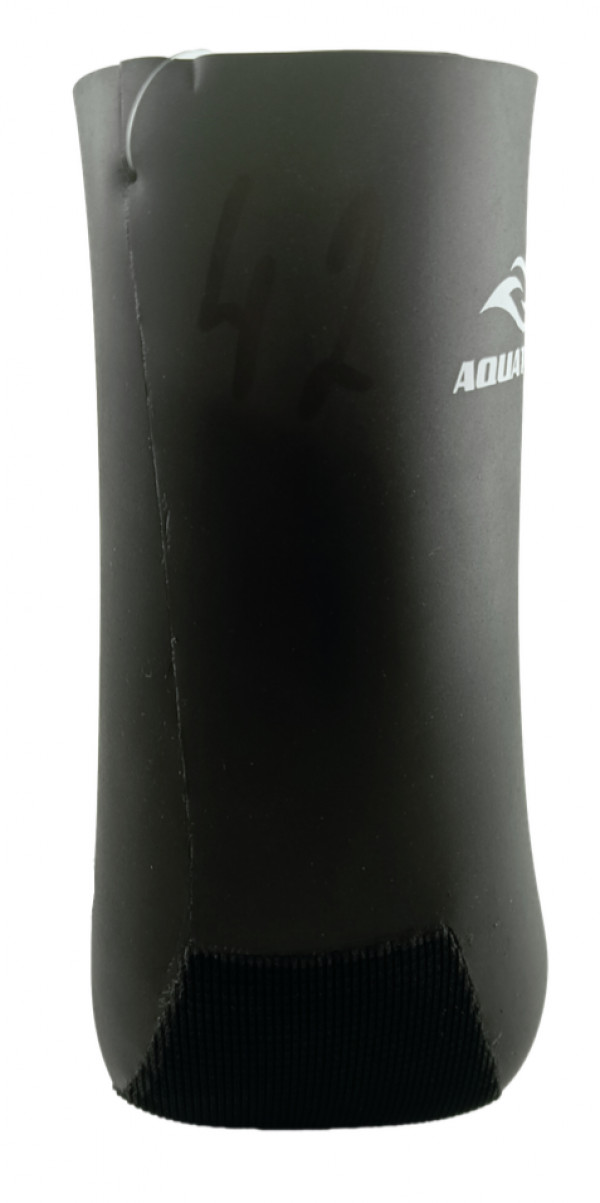 Открытая пора - максимальное прилегание к коже, минимизация подтока воды; дублирование нейлоном - облегченное надевание в полевых условиях.