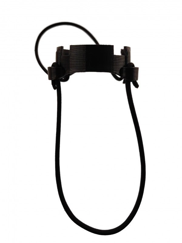 Длина резинок легко регулируется, просто потяните за торчащие свободные концы, и держатель прижмется к руке плотнее.