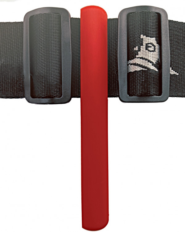 Профессиональный пластиковый держатель длинного шланга регулятора (2 - 2.15 метра) на животе, чтобы аквалангист выглядел опрятно и этим шлангом ни за что не цеплялся. Незаменимый и такой долгожданный аксессуар в техническом и продвинутом рекреационном дайвинге.