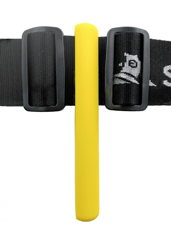 Качественная профессиональная палочка для фиксации длинного шланга регулятора на животе аквалангиста. Незаменимый и такой долгожданный аксессуар в техническом и продвинутом рекреационном дайвинге.Палочка прижимает шланг к корпусу, минимизируя его болтание в воде и риск зацепов за препятствия, а закругленные торцы снижают вероятность травмирования тела.