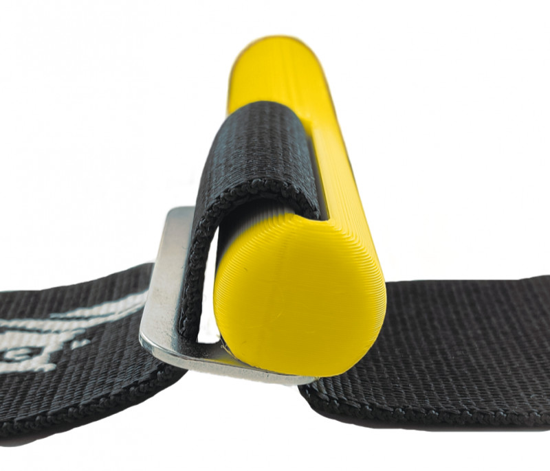 Рекомендуем использовать двухщелевую пластиковую или стальную стопорную пряжку для того, чтобы уменьшить риск утери в воде.