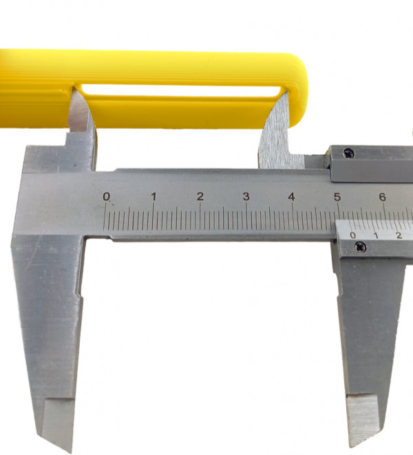 Длина внутренней прорези - около 5.3см.