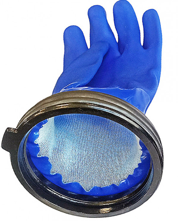 Стоит учитывать, что при сушке перчаток на очень горячем источнике тепла кольца может повести, они немного меняют геометрию и после этого либо плохо, либо вовсе не застегиваются на сухаре.