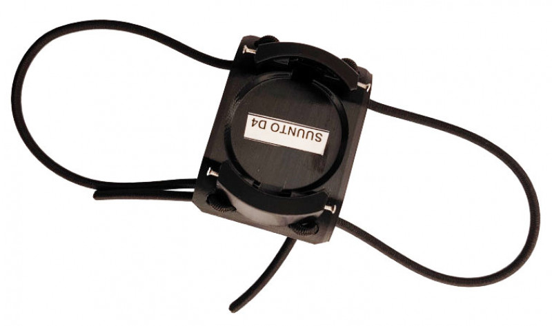 Профессиональный и удобный держатель подводного компьютера SUUNTO D4 на руку с резинками.