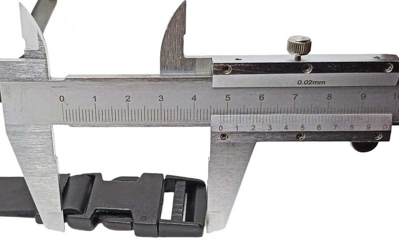 Длина пряжки около - 4.8см.