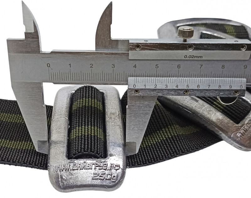 Ширина свинцового груза - примерно 4см.