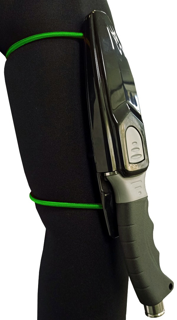 Ремешки-резинки обладают хорошей эластичностью, благодаря этому, они проще снимаются и надеваются, а также легко двигаются по руке или ноге ныряльщика.