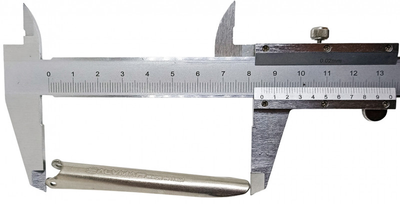 Длина флажка - 8.5см.