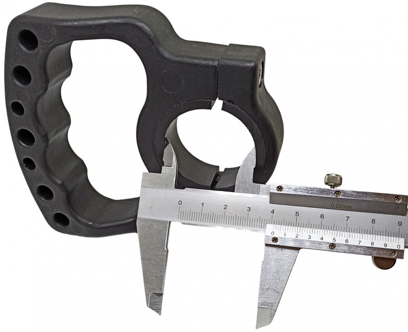 Минимальный диаметр горловины баллона, к которому подойдет ручка - 4.1см. Общий размер ручки - примерно 12х10.5x2.5см.