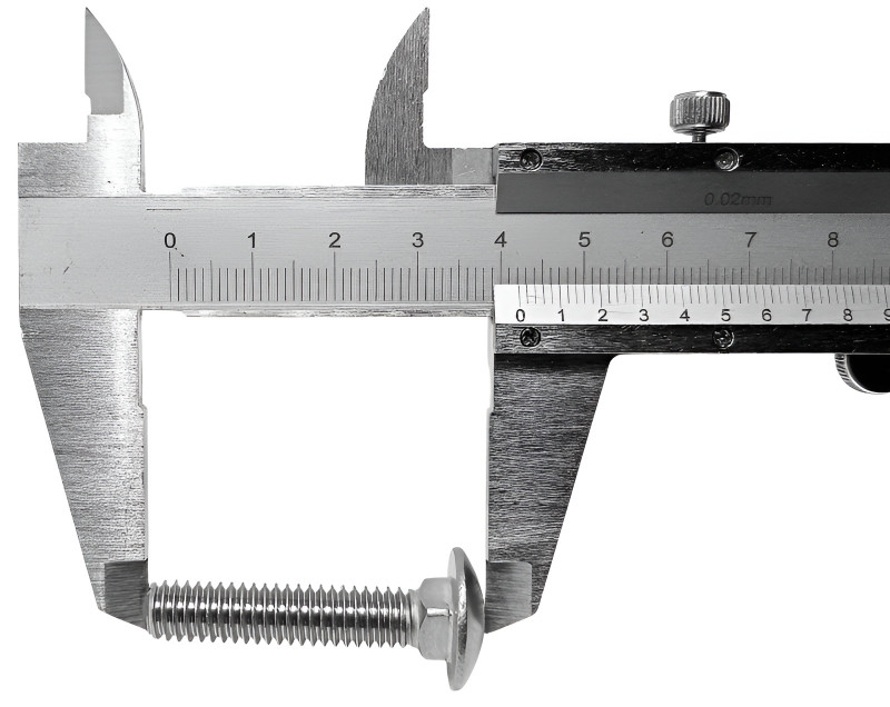 Длина болта около - 4.2см.
