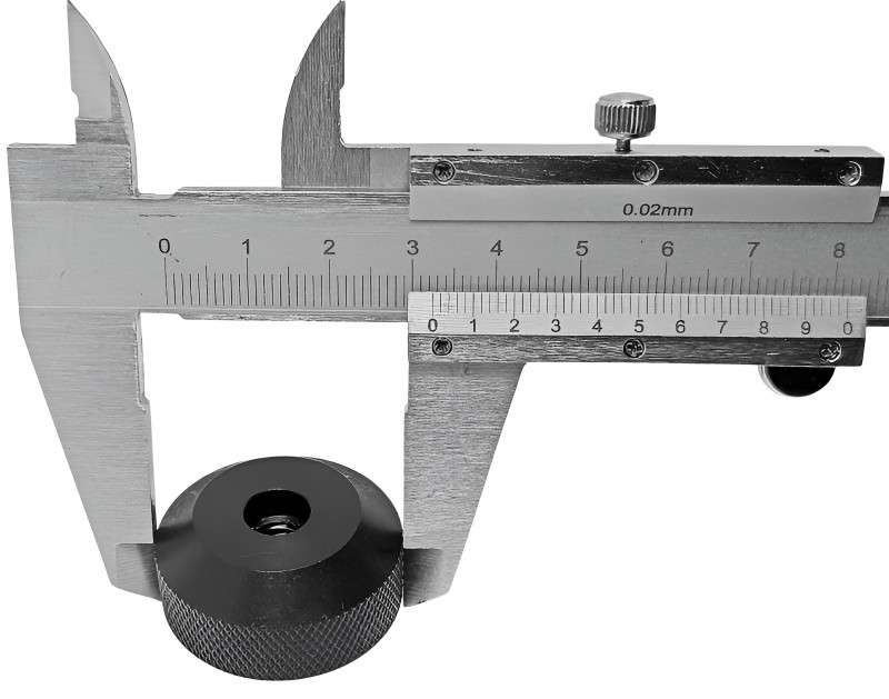 Диаметр гайки около - 3.2см.