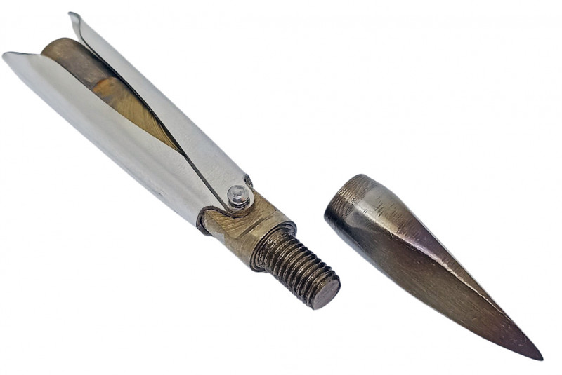 Основа наконечника имеет резьбовую часть (М7) под сменные головы, которая позволяет быстро менять бойки с разными типами заточки.