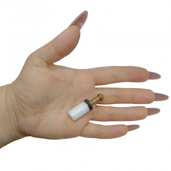 Со временем поршень подвержен износу из-за постоянного трения и контакта с водой. Замена изношенного поршня на новый позволяет восстановить работоспособность ружья и продлить срок его службы. Преимуществами являются надежность в эксплуатации. простота обслуживания и экономическая выгода.