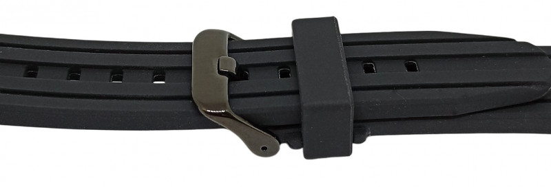 Надежная металлическая собачка, соединяющая ремешки.