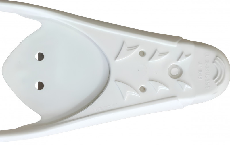 Уникальное расположение крепления лопасти глубоко под пяткой обеспечивает непревзойденную стабильность конструкции в любых условиях.