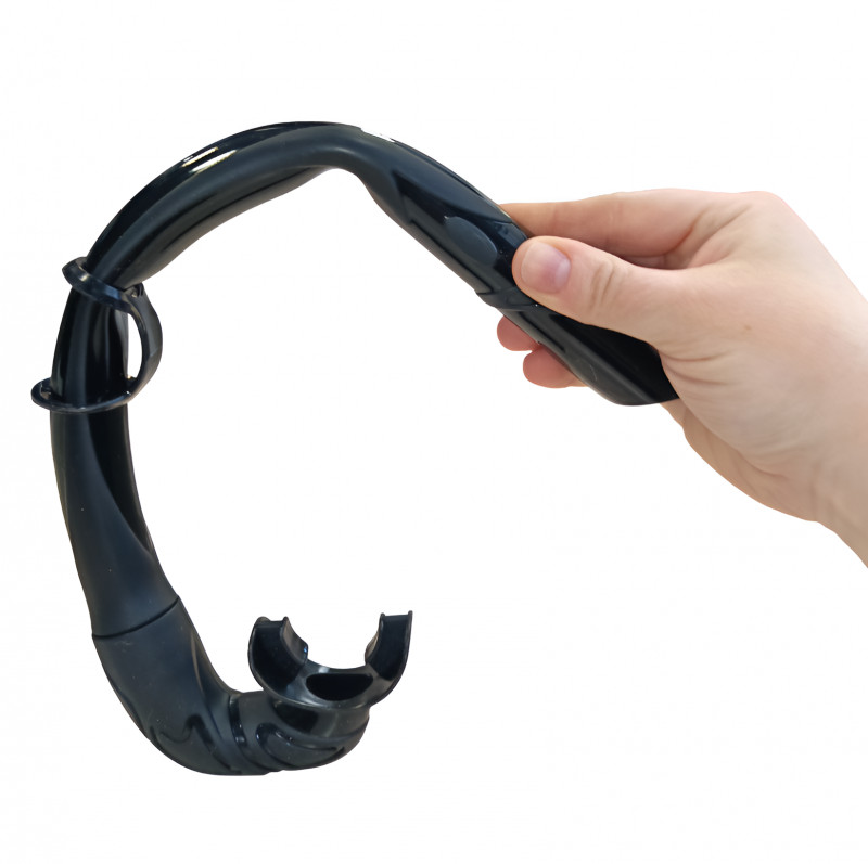 Благодаря превосходной гибкости трубка не создает проблем при плавании среди подводных препятствий.