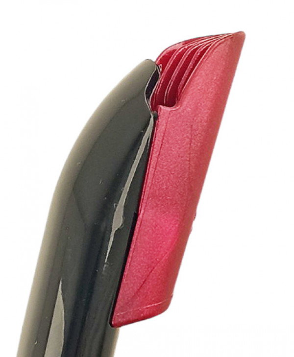 Система «HYPERDRY» предотвращает попадание воды в дыхательную трубку при захлестывании волной, удаляя воду по отдельному отводному каналу. В основе уникальной системы отвода воды используется наклон дыхательной трубки и естественная текучесть воды.