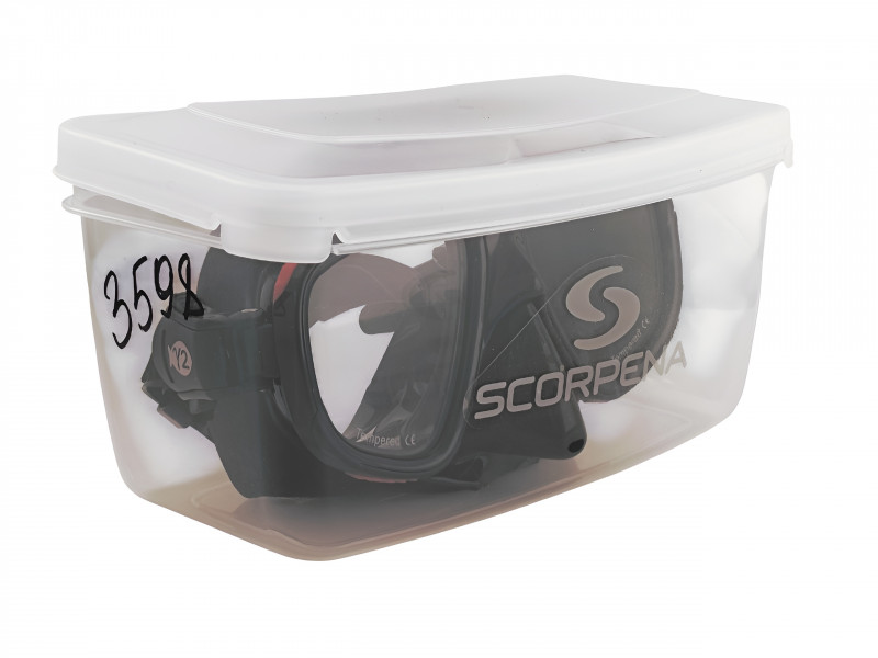 В комплекте стильный и удобный пластиковый бокс для хранения и транспортировки.