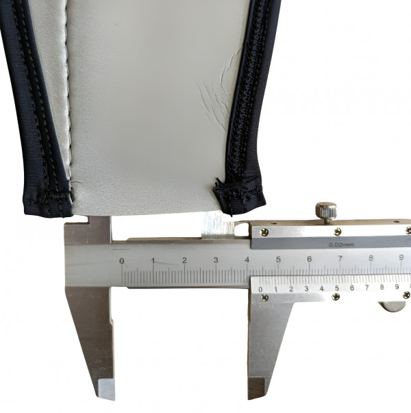 Ширина входного отверстия - 4см.