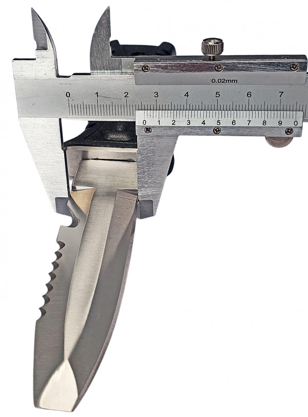 Максимальная ширина лезвия - примерно 2.6см.