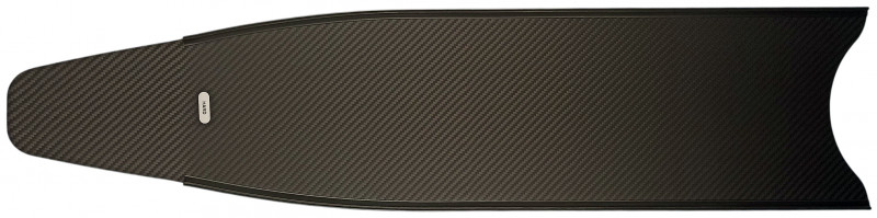 Типовая лопасть с красивым изгибом и «мозаичным» рисунком карбона для настоящих ценителей мягкого ныряния в экономичном режиме.