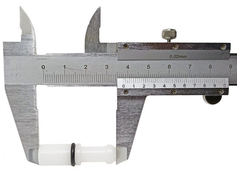 Длина поршня - 3.8см.