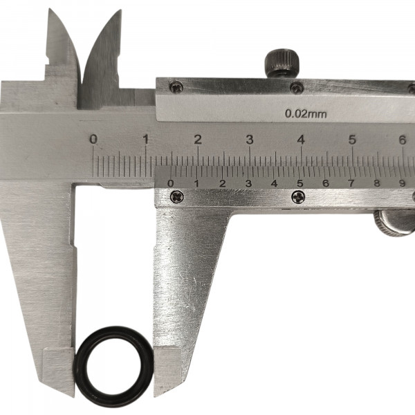 Внешний диаметр каждого резинового кольца - примерно 15мм, внутренний - 12мм.