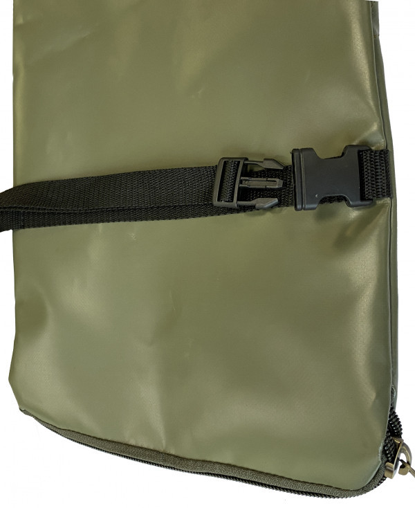 Ремешки оснащены надежными пластиковыми застежками типа «фастекс» для быстрого снятия, а также пряжками для убирания лишней длины.