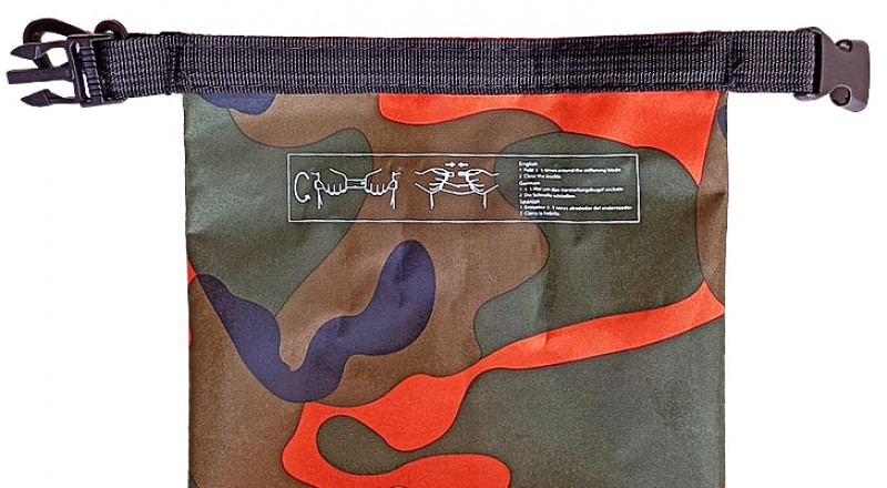 Верх мешка сворачивается на 2-3 оборота, создает надежный барьер и обеспечивает многократное использование без потери герметичности.