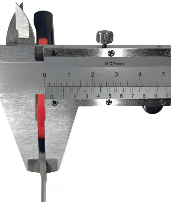 Толщина лезвия у рукояти - 3мм.