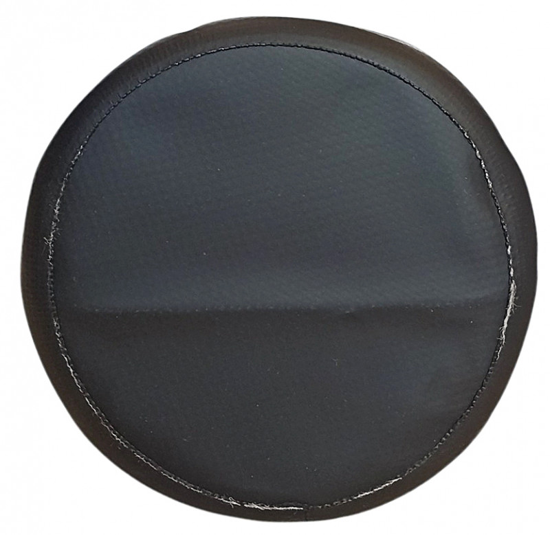 По дну гермомешок имеет круглое сечение. Диаметр - около 12см.