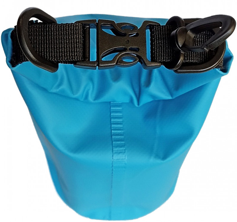 Свернутый клапан фиксируется пряжкой «фастекс» на ремнях из армированной ткани с повышенной прочностью на разрыв. Пряжка-фастекс выполнена из ударопрочного и морозостойкого пластика.