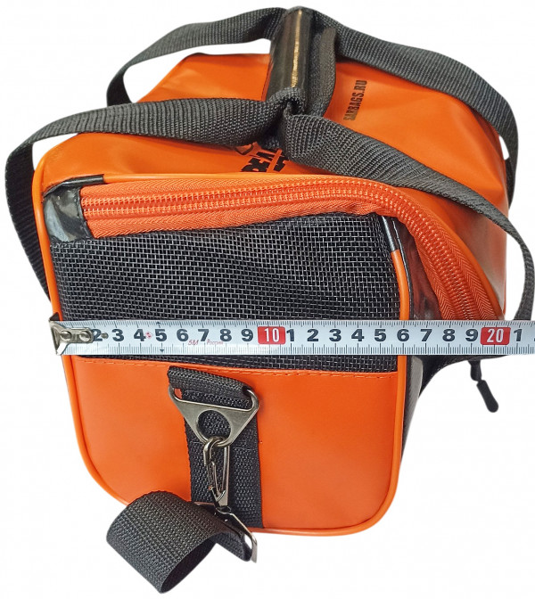 Ширина сумки - примерно 20см.