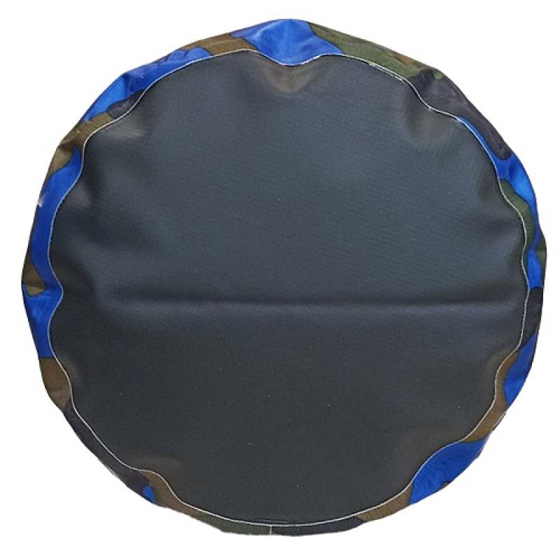 Дно круглого сечения диаметром около 22см.