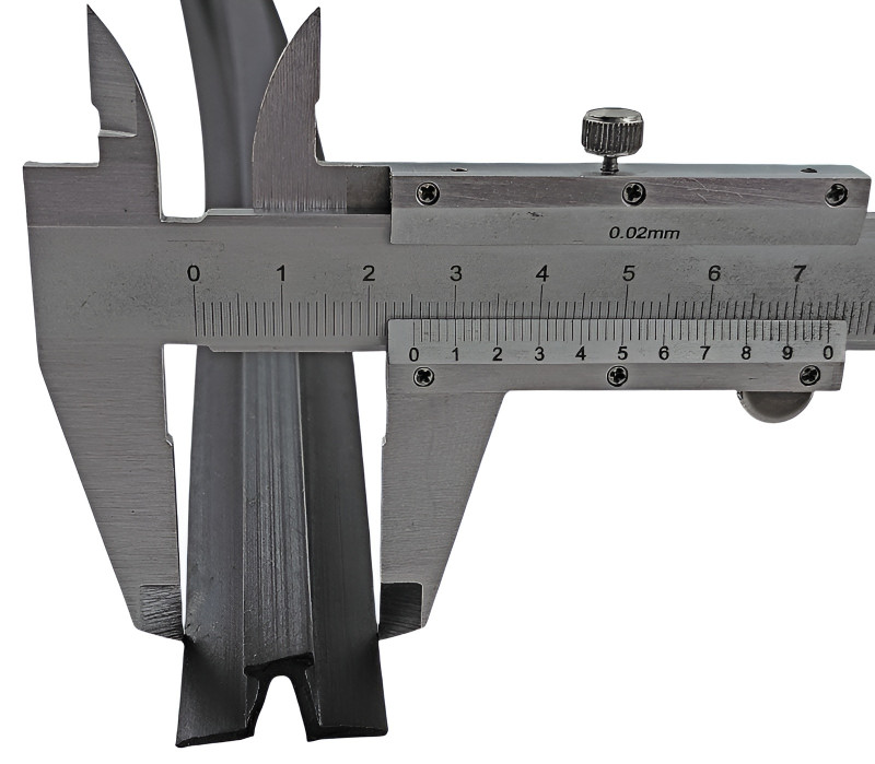 Ширина основания отбортовки - 2.5см.
