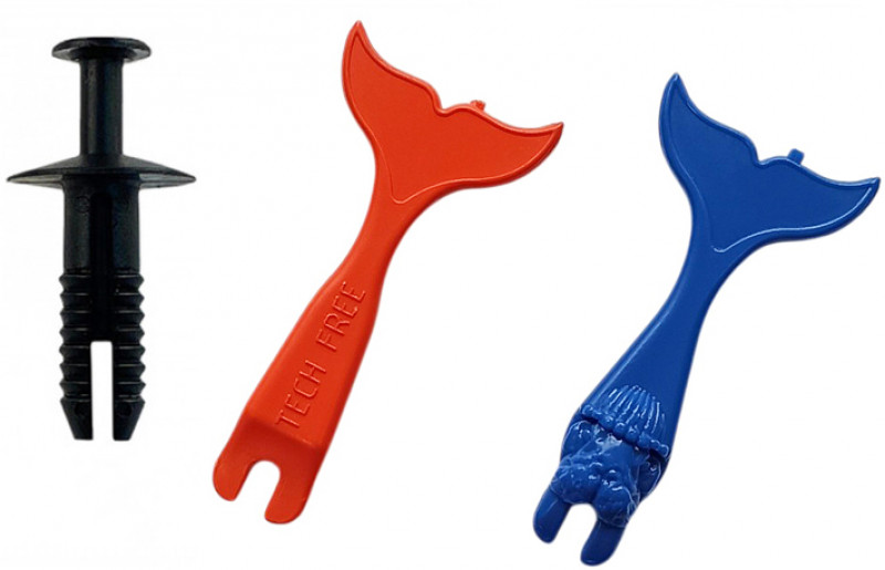 Элементы «ошейника» крепятся друг к другу при помощи многоразовых клипс (в комплекте 5). Два ключа для удобного снятия клипс в виде хвоста русалки, также поставляется в наборе.