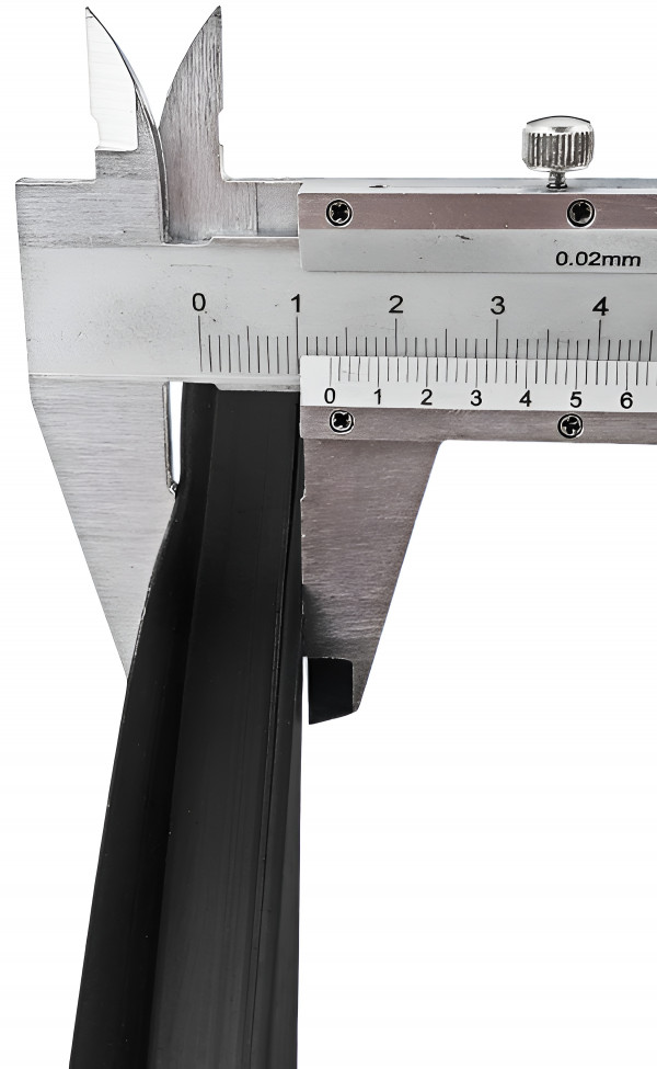 Высота отбортовки - 1.3см.