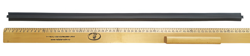 На рынке продаются с заявленной длиной 60см, фактическая длина одной резинки - около 63см.