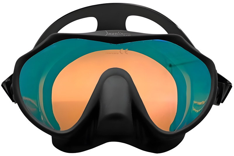 Откройте подводный мир с маской МАРЛИН FRAMELESS EVO! Профессиональная модель для дайвинга, снорклинга и подводной охоты: безрамочная одностекольная конструкция гарантирует панорамный обзор и комфорт за счет умеренного подмасочного объема.