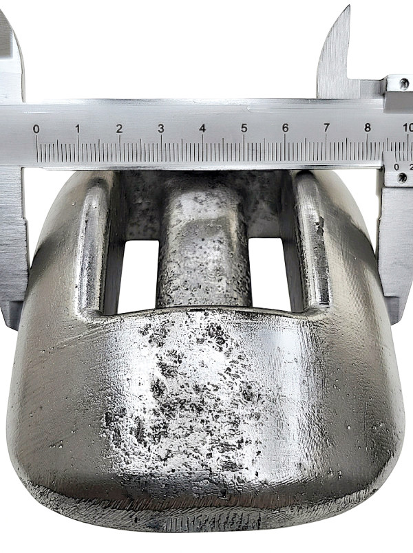 Ширина груза составляет 8.7см.