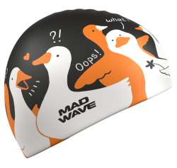 Забавные гуси на шапочке «GOOSE BIG» просто не могут не заставить улыбаться. «BIG» в названии говорит о том, что в сравнении со многими другими моделями, данная шапка имеет чуть более увеличенный объем. Это особенно оценят «богатыри» и люди с длинными волосами.