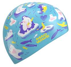 Шапочка «ARCTIC» с милыми зверятами напоминает такой любимый многими мультик «Умка».