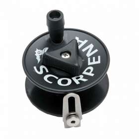 Удобная катушка для арбалета имеет бегунок, который предотвращает истирание линя о края направляющей, тем самым продлевая его срок службы.