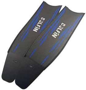 Самые мягкие лопасти в линейке, подходят для людей с небольшим весом, либо для ныряния в тонких костюмах с малым количеством грузов во фридайвинге.