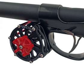 Профессиональная и качественная катушка «VECTOR 60» образца 2026 года на рукоять одноименного российского ружья - необходимый атрибут для обеспечения безопасной и успешной трофейной подводной охоты.